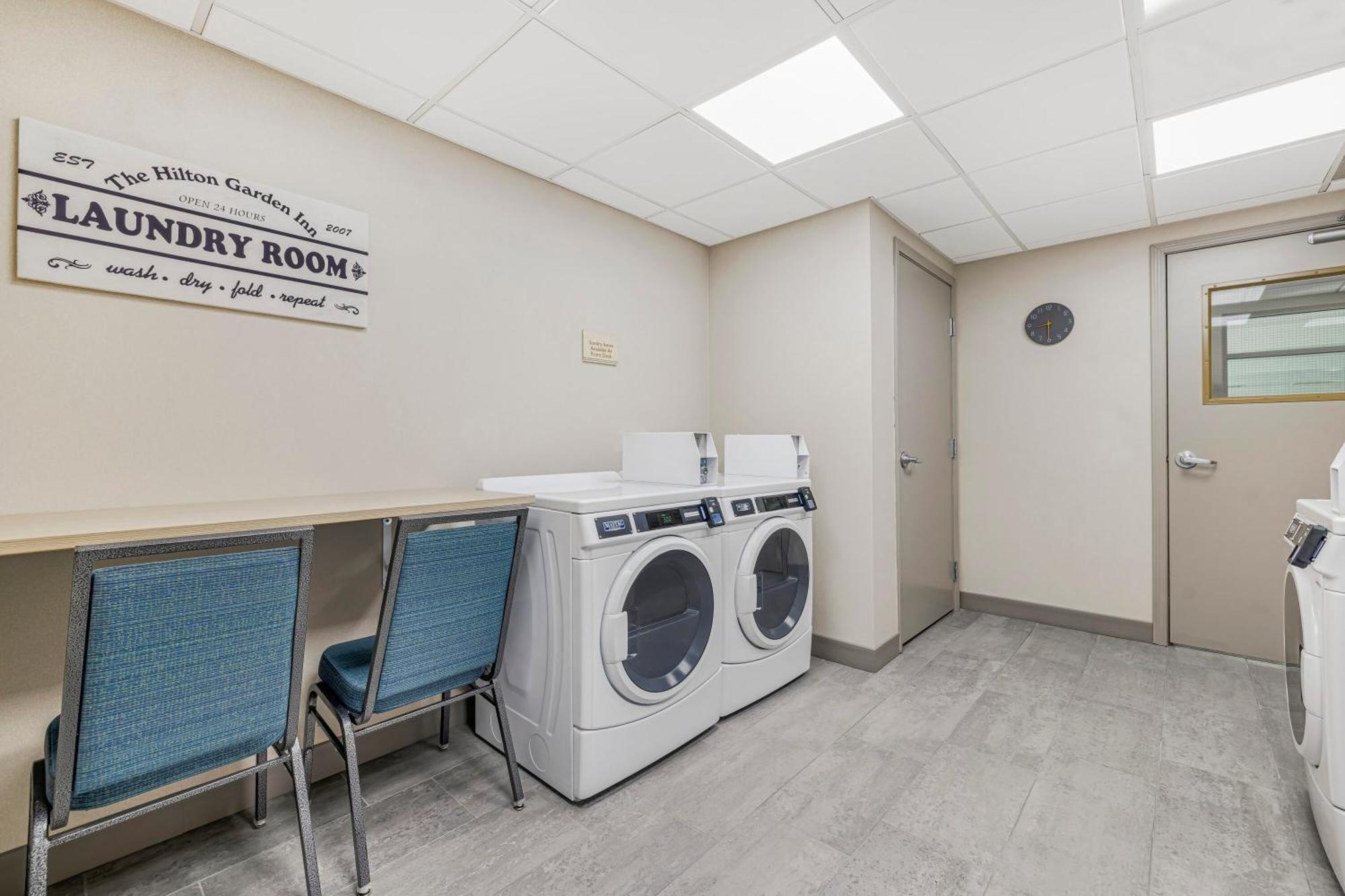 Hilton Garden Inn Colorado Springs Airport Екстериор снимка