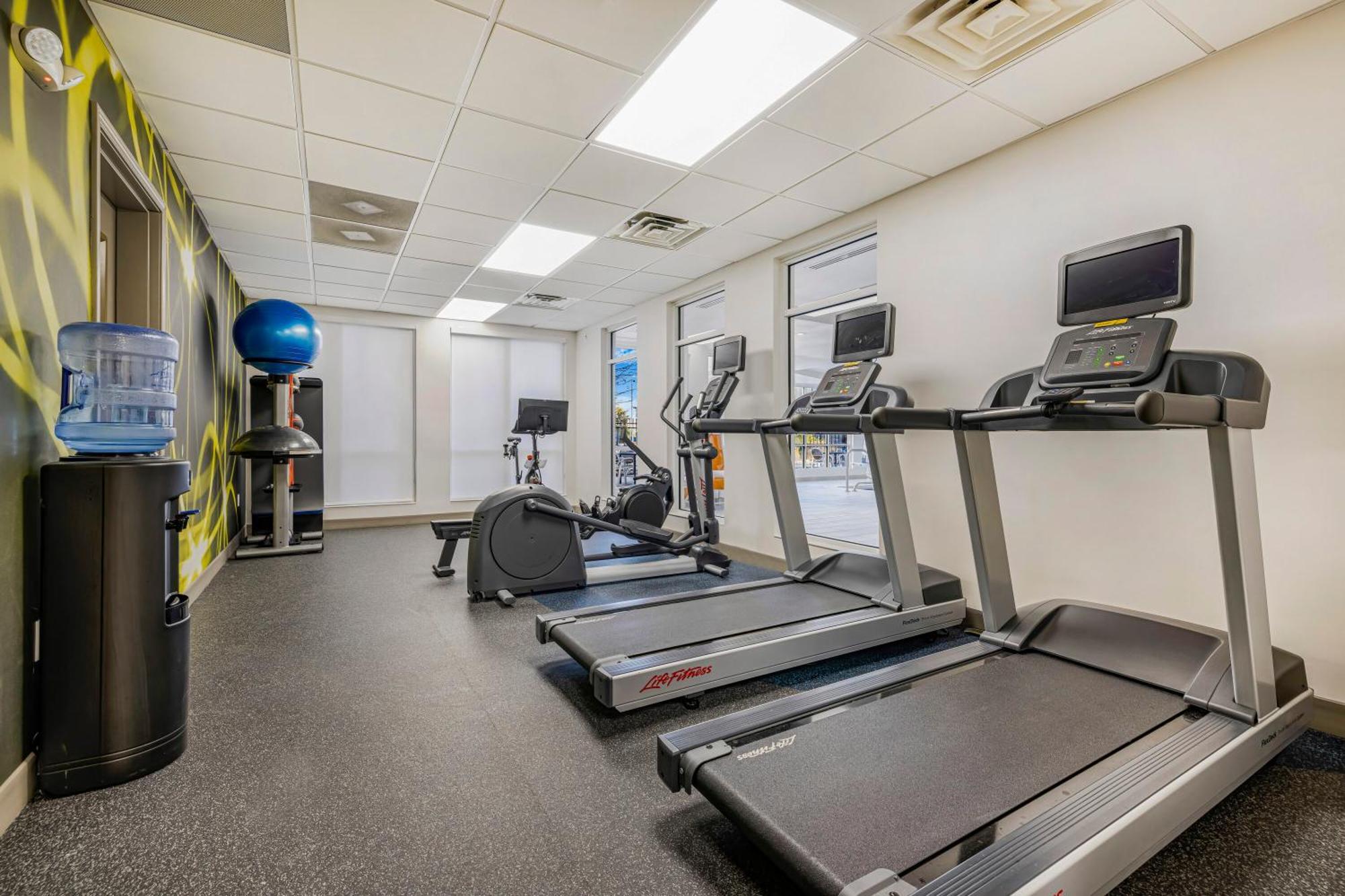 Hilton Garden Inn Colorado Springs Airport Екстериор снимка