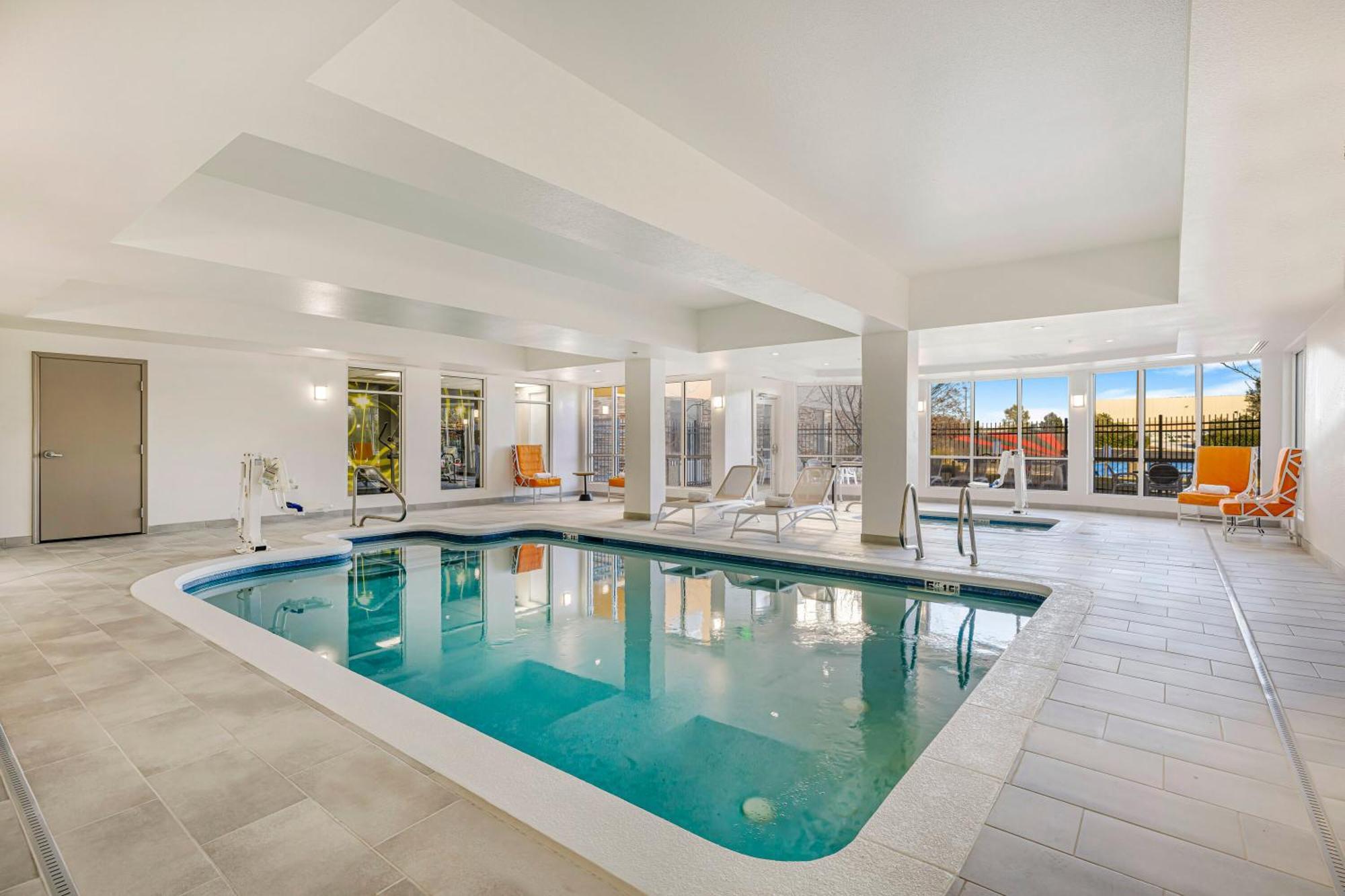 Hilton Garden Inn Colorado Springs Airport Екстериор снимка